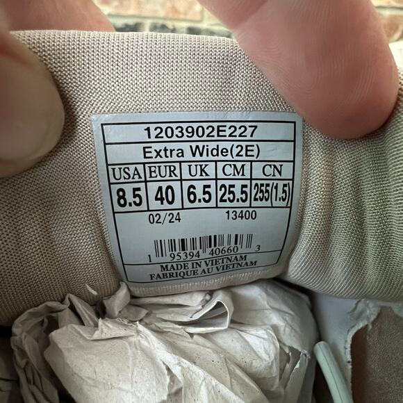 Brooks Ariel GTS 23 Supportive Cream Womens 8.5 2E Road Running Shoes Sneakers - Picture 4 of 16